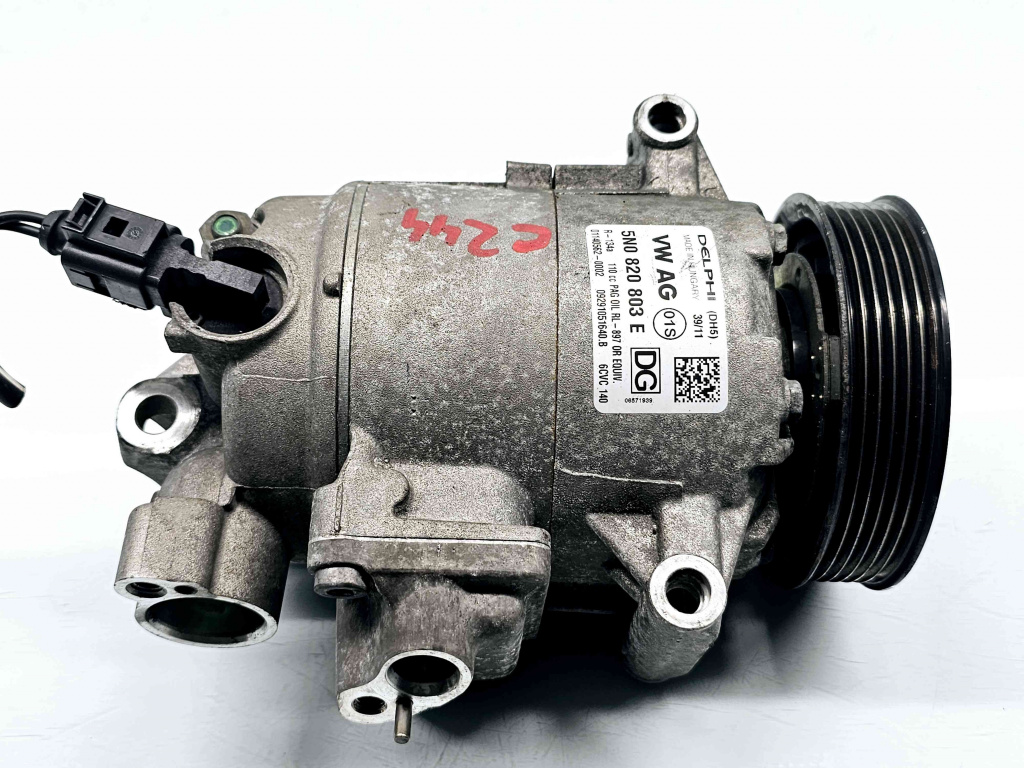 Compresor clima Volkswagen Passat B7 (362) [Fabr 2010-2014] 5N0820803E 2.0 TDI CFFB 103KW / 140CP 2.0 TDI CFFB 103KW / 140CP