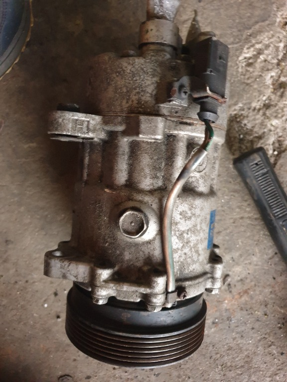 Compresor Clima Vw golf 4 1.9 tdi cod: 1J0820803K