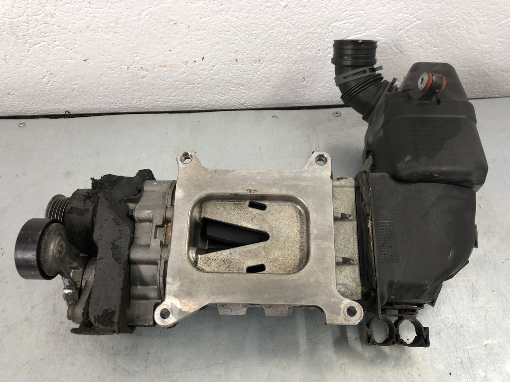 Compresor supraalimentare Passat B6 1.4 TSI CDGA sedan 2010 (03C145851E)