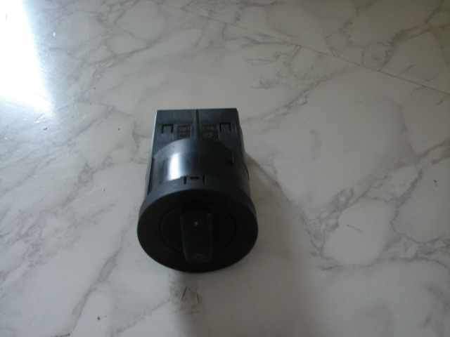 Comutator faruri Audi A4 B6 [2000 - 2005] Sedan 1.9 TDI 5MT (130 hp) 1.9 TDI AWX
