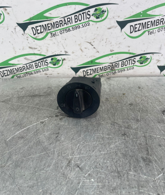 Comutator faruri TC4 1C0941531 Volkswagen VW Golf 4 [1997 - 2006] Hatchback 3-usi 1.6 MT (105 hp)