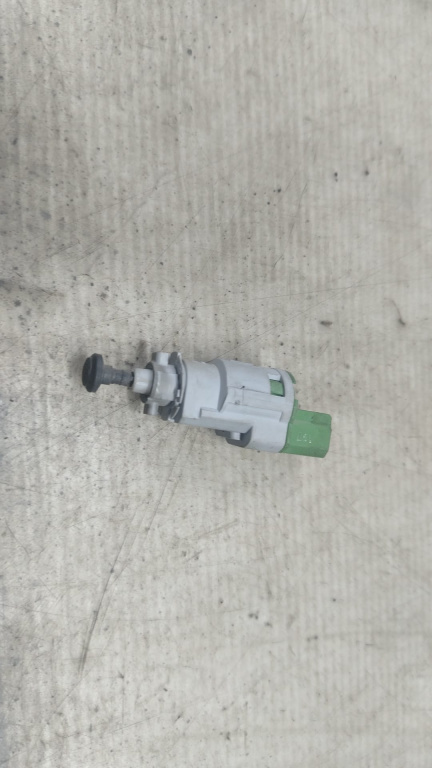 Comutator lumini frana 8200276360d Dacia Logan 2 [2013 - 2016]