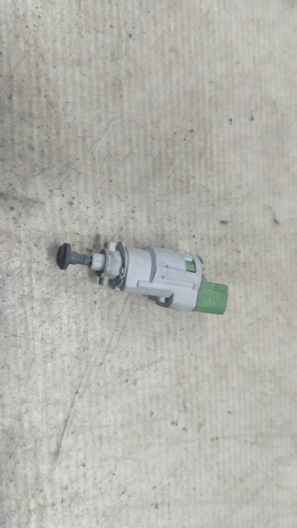 Comutator lumini frana 8200276360d Dacia Sandero 2 [2013 - 2016]