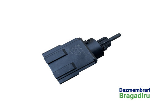 Comutator lumini frana Cod: 3B0945511C 3B0945511C Volkswagen VW Jetta 5 [2005 - 2011] Sedan 4-usi 1....