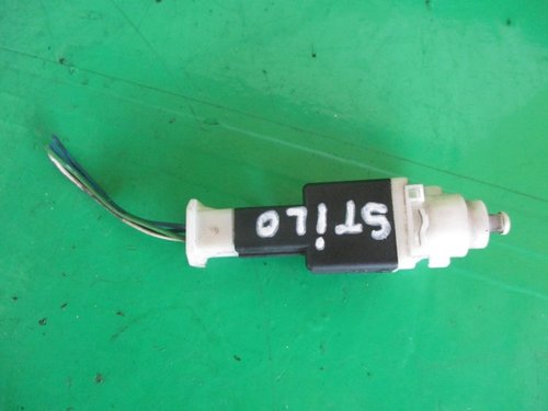 COMUTATOR LUMINI FRANA / CONTACT PEDALA FRANA COD 46840510 FIAT STILO FAB. 2001 - 2010 ⭐⭐⭐⭐...