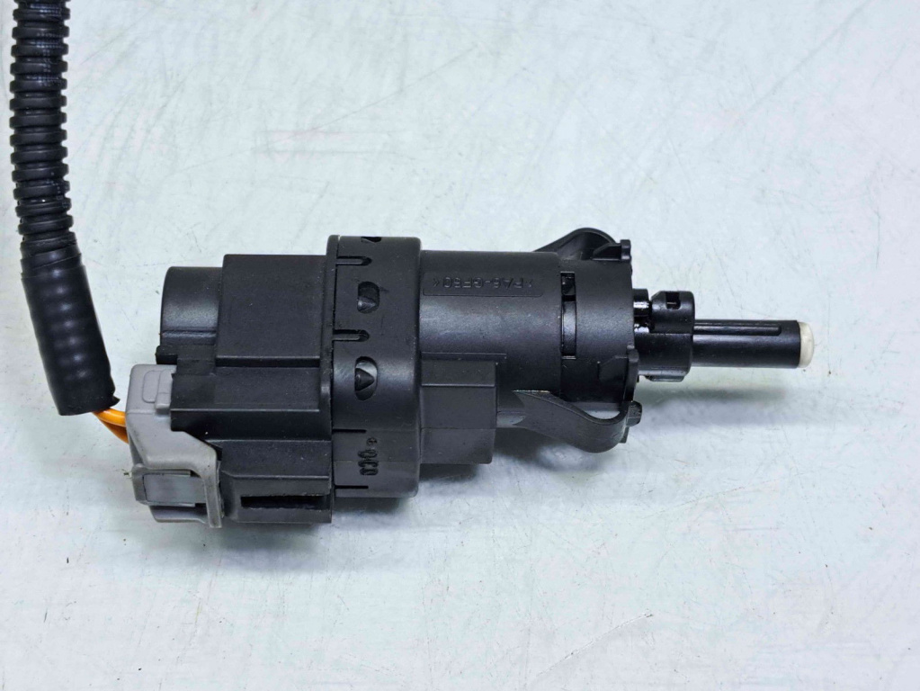 Comutator lumini frana Volvo S40 II (MS) [Fabr 2004-2012] 3M5T-13480-AC 1.6 D4164T 80KW / 109CP