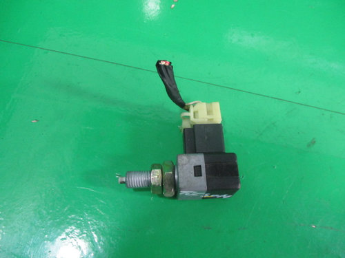 COMUTATOR PEDALA FRANA / SWITCH LUMINI FRANA COD 93810-38100 HYUNDAI TUCSON FAB. 2004 - 2010 ⭐⭐...