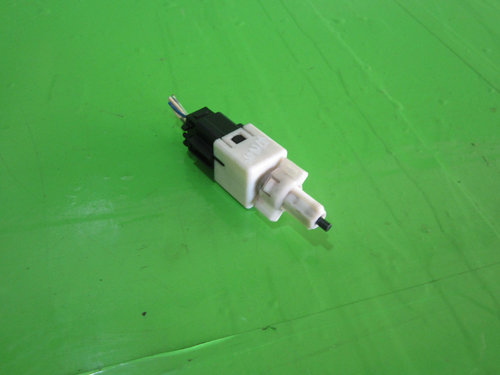 COMUTATOR PEDALA FRANA / SWITCH LUMINI FRANA HONDA CR-V 3 4x4 FAB. 2006 - 2009 ⭐⭐⭐⭐⭐