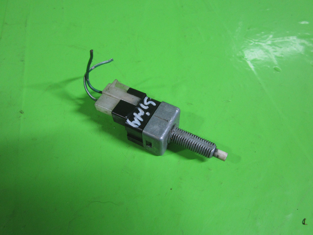 COMUTATOR PEDALA FRANA / SWITCH LUMINI FRANA SUZUKI JIMNY FAB. 1998 - 2009 ⭐⭐⭐⭐⭐