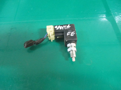 COMUTATOR PEDALA FRANA / SWITCH LUMINI FRANA HYUNDAI SANTA FE 2 4X4 FAB. 2006 – 2013 ⭐⭐⭐⭐...