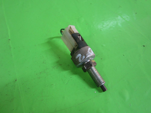 COMUTATOR PEDALA FRANA / SWITCH LUMINI FRANA MITSUBISHI PAJERO 2 4x4 FAB. 1991 - 1999 ⭐⭐⭐⭐...