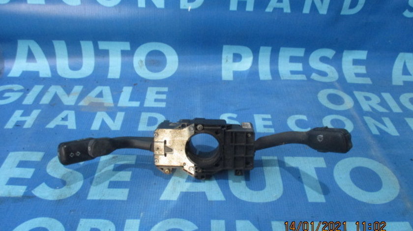 Comutator semnal-stergatoare Audi A4; 4D0953503B
