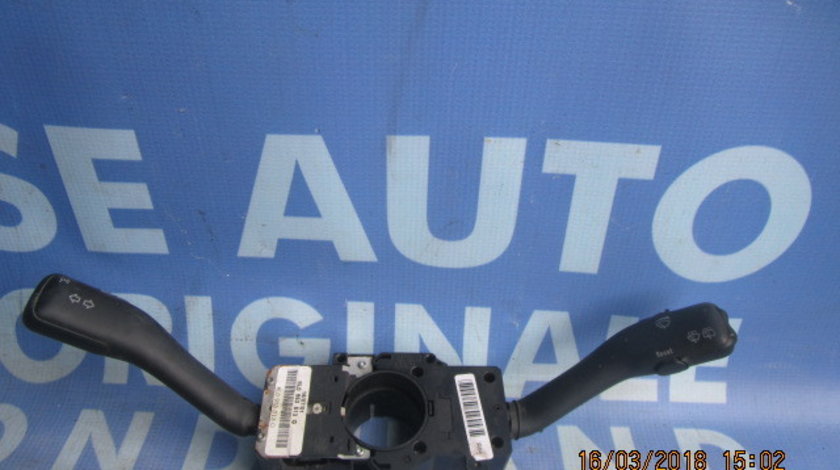 Comutator semnal-stergatoare VW Golf 4 ; 8L0953513G