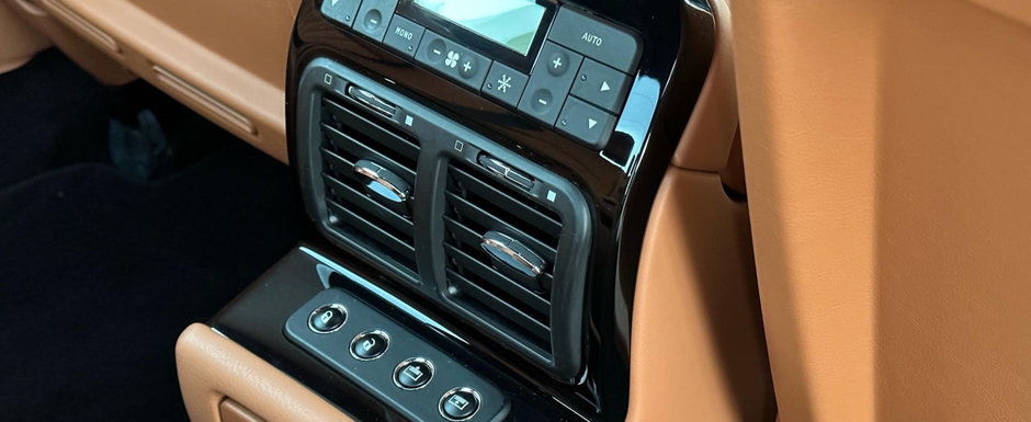 Concureaza cu Audi A8, BMW Seria 7 si Mercedes S-Class, dar pentru multi e doar o mare necunoscuta. Masina din 2008 are motor de Ferrari, scaune cu masaj si bancheta actionata electric Concureaza cu Audi A8, BMW Seria 7 si Mercedes S-Class, dar pentru multi e doar o mare necunoscuta. Masina din 2008 are motor de Ferrari, scaune cu masaj si bancheta actionata electric