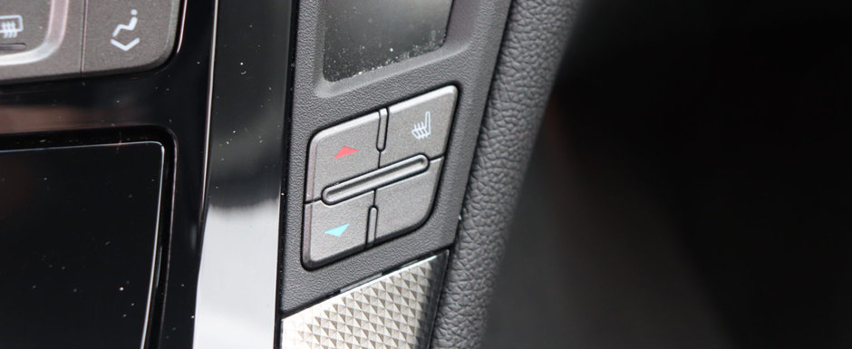 Concureaza cu M5, RS6 si E63 AMG, dar pentru multi e o necunoscuta. Masina din 2010 are motor supraalimentat, scaune incalzite si piele pe bord Concureaza cu M5, RS6 si E63 AMG, dar pentru multi e o necunoscuta. Masina din 2010 are motor supraalimentat, scaune incalzite si piele pe bord