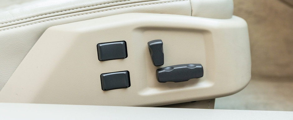 Concureaza cu Porsche si Mercedes, dar pentru multi e o necunoscuta. Masina din 2009 are motor V8, scaune ventilate si piele pe bord Concureaza cu Porsche si Mercedes, dar pentru multi e o necunoscuta. Masina din 2009 are motor V8, scaune ventilate si piele pe bord
