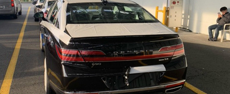 Concurentul lui Mercedes S-Class a primit un facelift major. Primele poze cu versiunea mult imbunatatita Concurentul lui Mercedes S-Class a primit un facelift major. Primele poze cu versiunea mult imbunatatita
