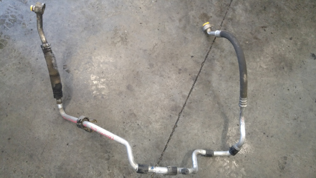 Conducta ac compresor-calorifer vw passat b6 3c0820743p