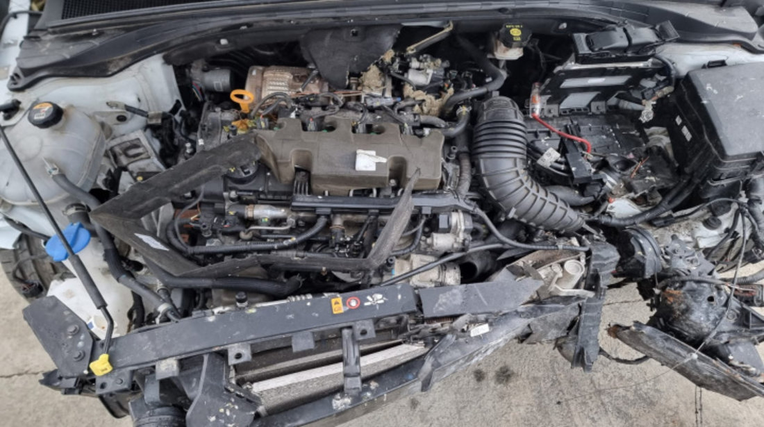 Conducta AC Kia Ceed 2019 hatchback 1.6 diesel