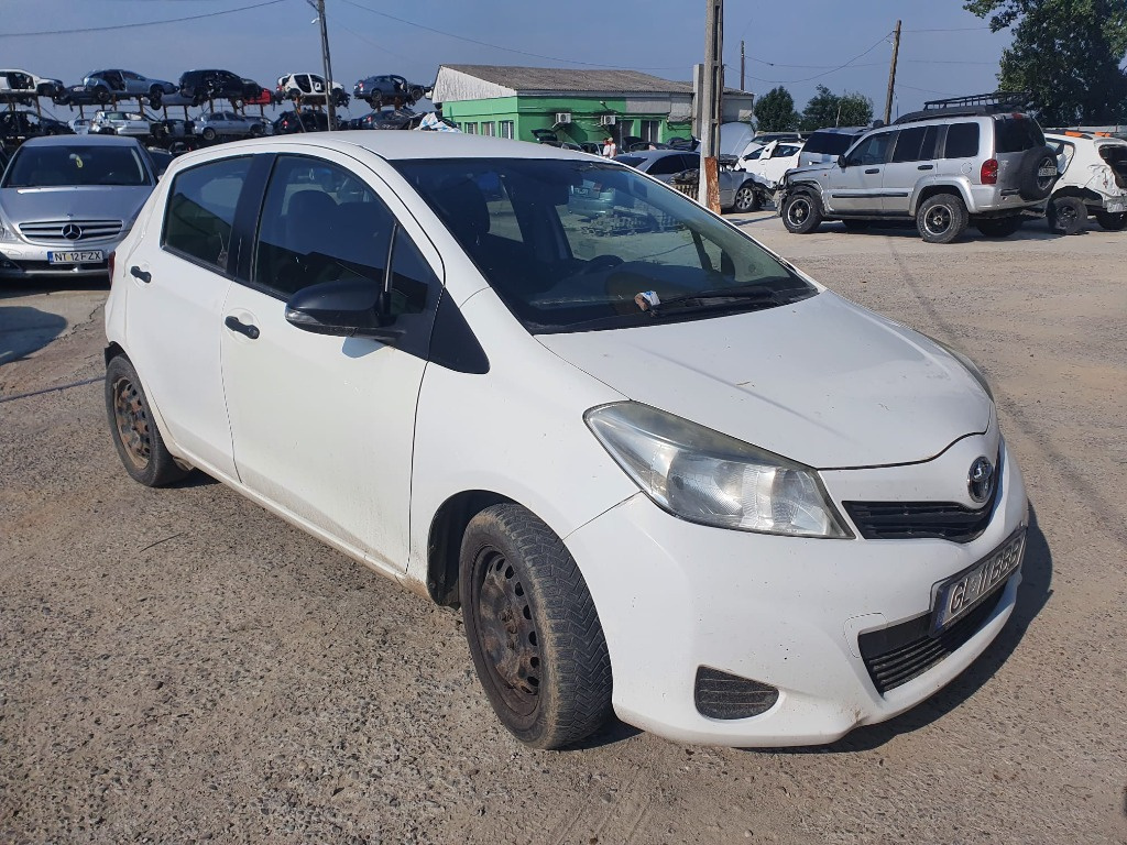 Conducta AC Toyota Yaris 2012 hatchback 1.4