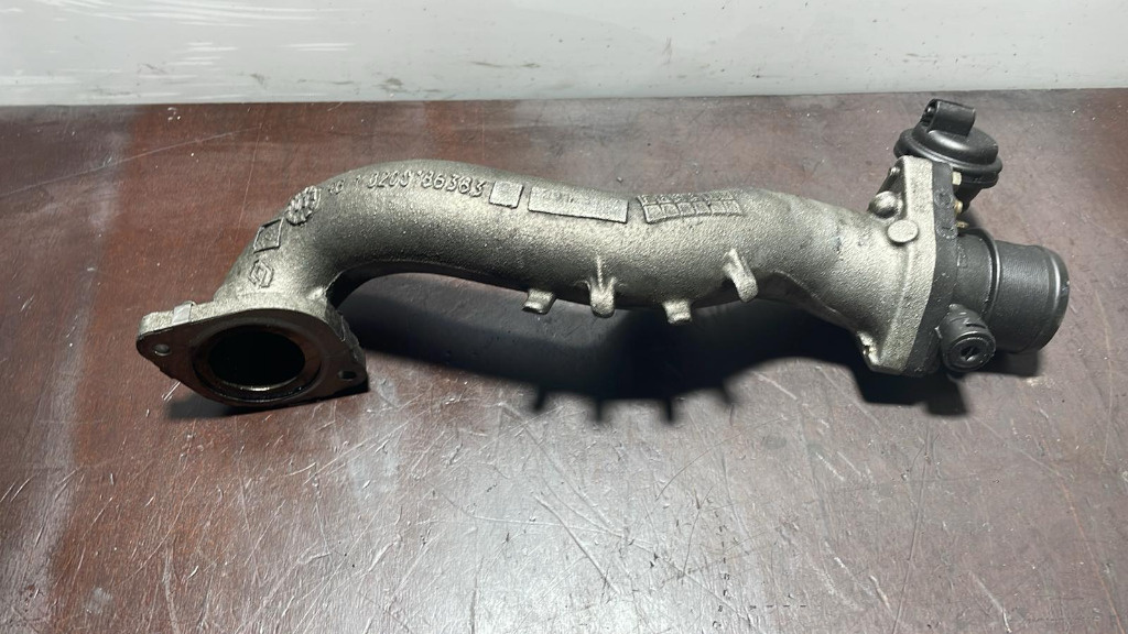 Conducta admisie cu clapeta cod 8200186383 pentru Renault motor 1.9DCI F9Q