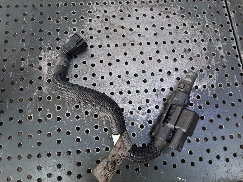 Conducta alimentare cu senzor 1.5 d b37c15a bmw serie 2 f45 8592237 8573386-01