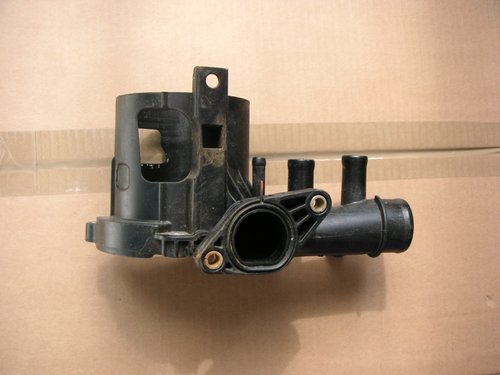 Conducta apa cu suport filtru combustibil Mercedes W204, W211, W212, W218, W222, Sprinter, Vito, Via