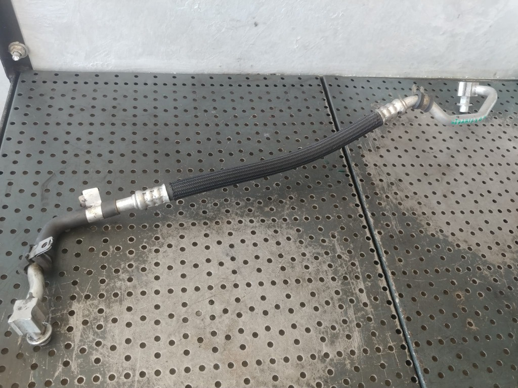 Conducta clima ac 3.0 d m16164d maseati levante 670033074