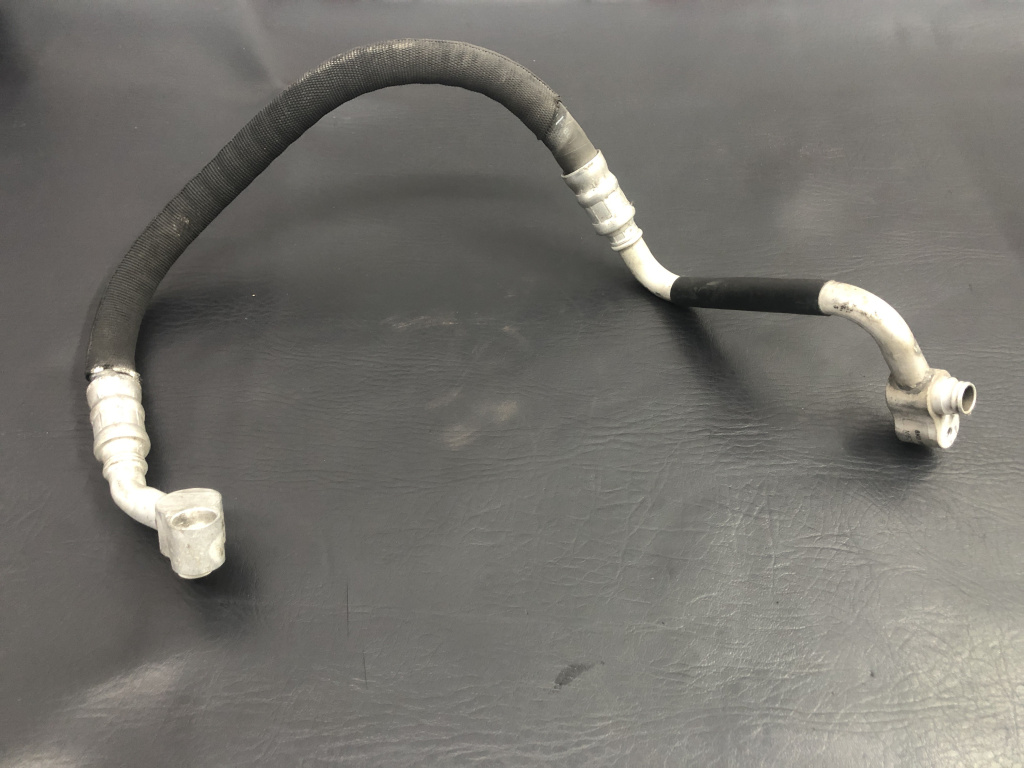 Conducta clima Audi A4 B8 2.0TDI, Sedan, Negru sedan 2010 (8K0260701)