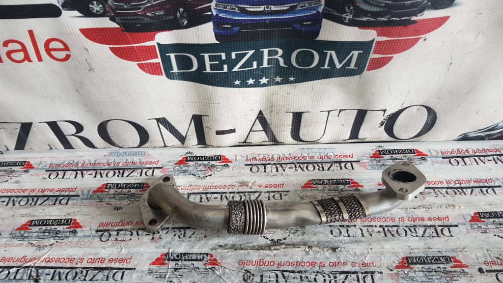 Conducta EGR Audi A3 8P 1.9 TDi 105 cai motor BKC cod piesa : 03G131521AF
