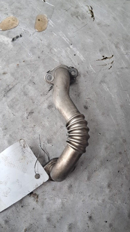 Conducta EGR VW Passat B6 1.6 TDI CAY an 2010 cod 03L131521Q