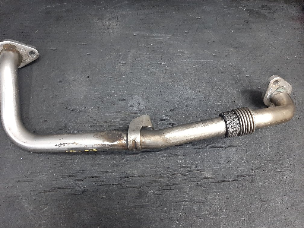 Conducta egr vw passat b6 golf 5 audi a3 8p 2.0 tdi 03g131521aq