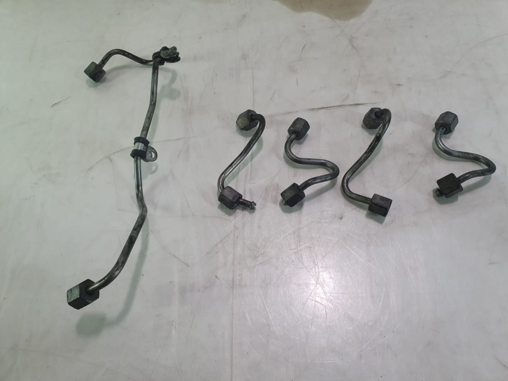 Conducta injectoare 2.2 cdi om651921 Mercedes-Benz C-Class W205/S205/C205 [2014 - 2018] 2.2 cdi om651921