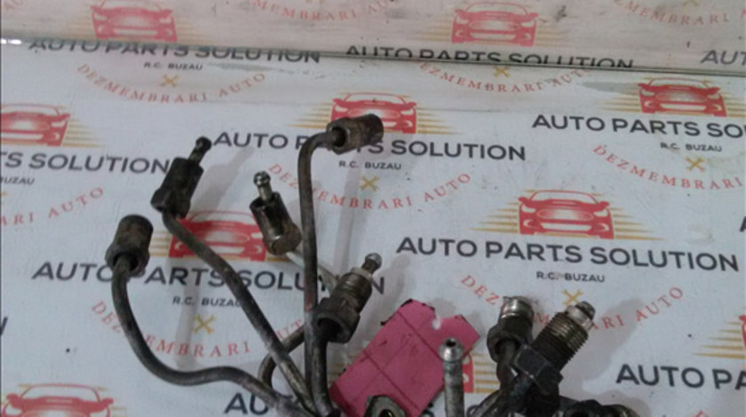 Conducta injectoare ( 5 buc) TOYOTA AVENSIS 2001