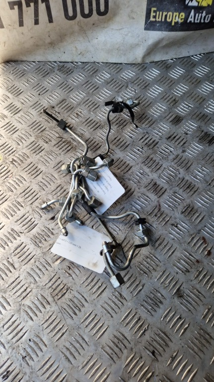 Conducta injectoare BMW seria 7 F01 F02 3.0 D, an de fabricatie 2010