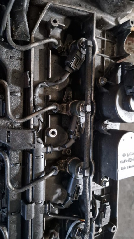 Conducta injectoare Mercedes Sprinter 903 2.2 TDI 130Cp an fab. 2005