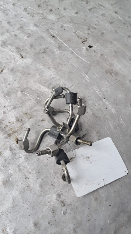 Conducta injectoare VW Passat B6 1.6 TDI CAYC an 2010