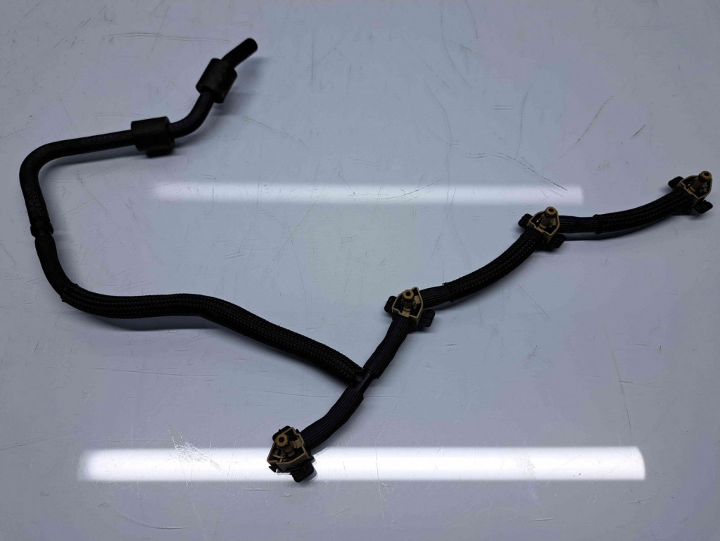 Conducta retur injectoare Audi A4 (8W2, B9) [Fabr 2015-2023] OEM 2.0 TDI DETA 140KW / 190CP 2.0 TDI DETA 140KW / 190CP