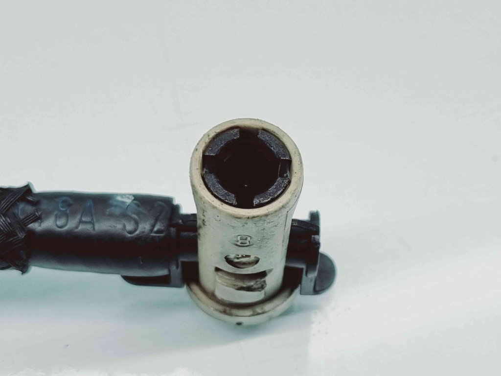 Conducta retur injectoare Bmw 4 (F32) [Fabr 2013-prezent] 8511667 3.0 N57D30B 230KW / 313CP 3.0 N57D30B 230KW / 313CP