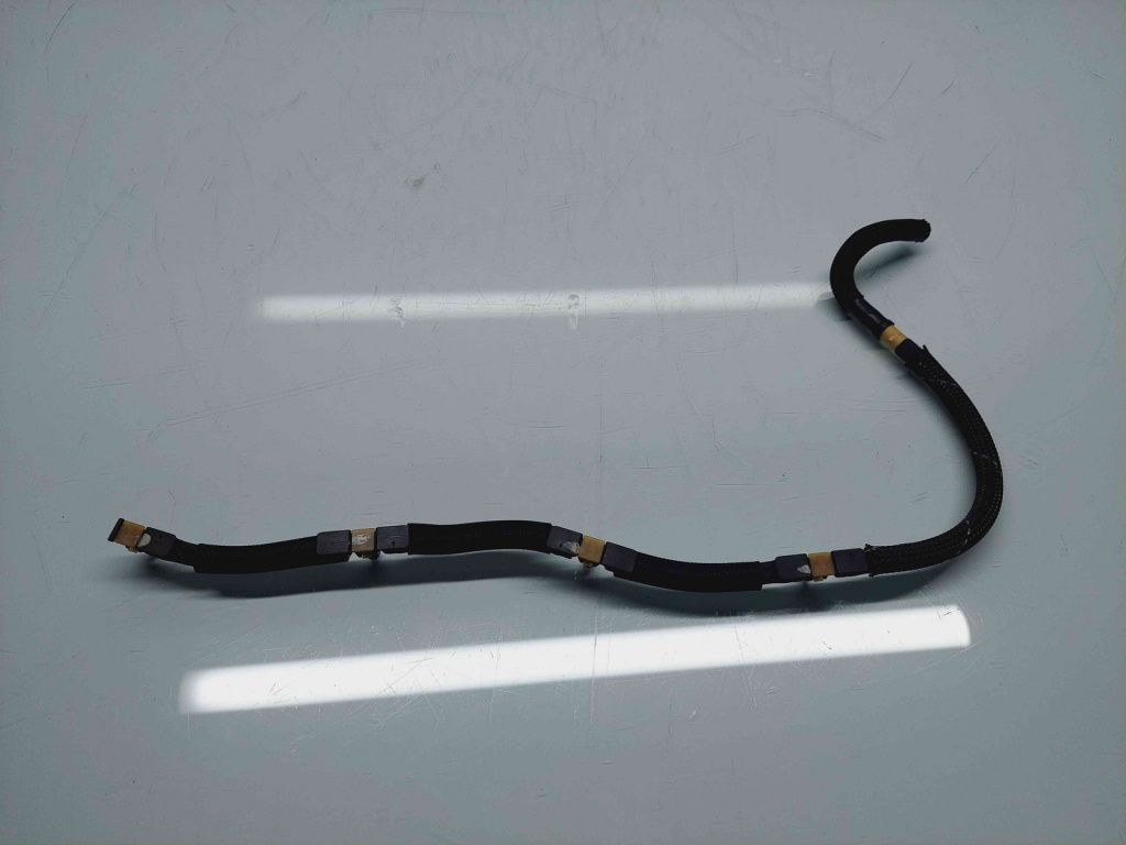 Conducta retur injectoare Volkswagen Passat B7 (365) Variant [Fabr 2010-2014] OEM 2.0 TDI CFFB 103KW / 140CP 2.0 TDI CFFB 103KW / 140CP