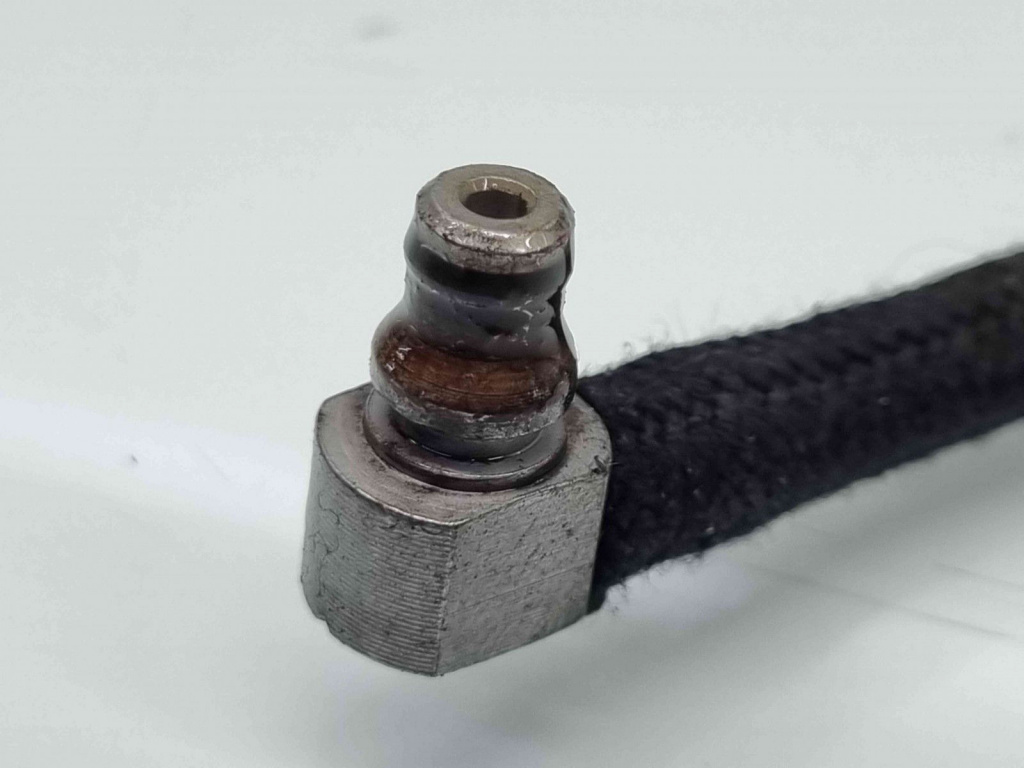 Conducta retur injectoare Volvo XC90 [Fabr 2002-2014] OEM 2.4 D5244T4 2.4 D5244T4 136KW / 185CP