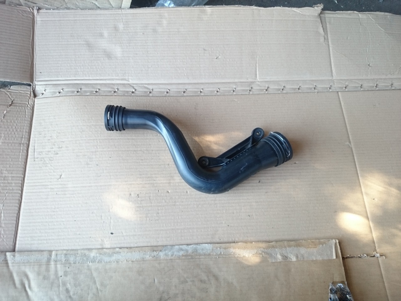 Conducta turbo intercooler VW Touran, Golf 5 Plus 1.9 tdi Cod 1K0145762P