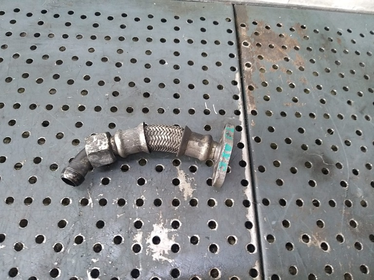 Conducta ulei 1.9 tdi vw transporter t5 038145736c