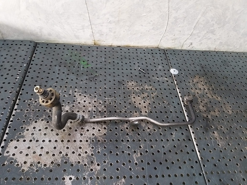 Conducta ulei 2.0 tdci ford kuga 2 av618274ak