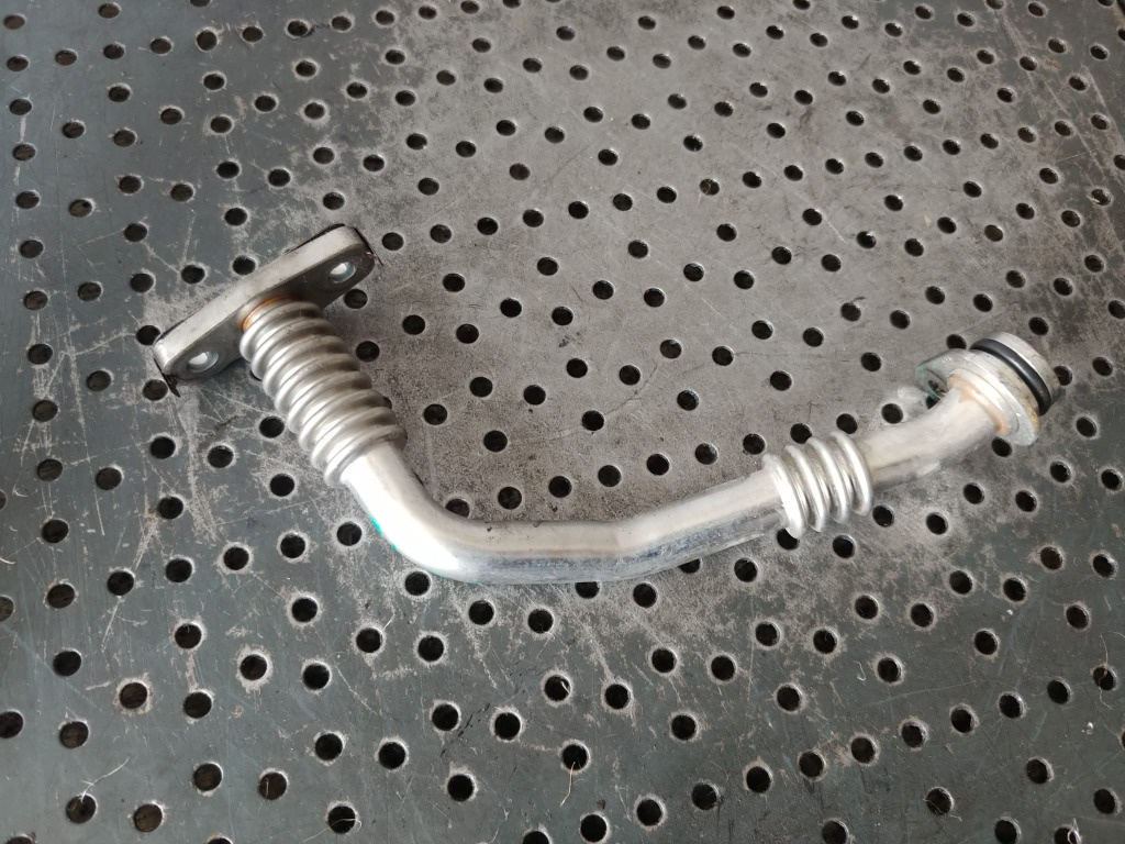 Conducta ulei 2.0 tdi vw passat b8 touran 5t1 tiguan ad1 golf 7 audi a3 8v q2 a4 b9 04l145736e