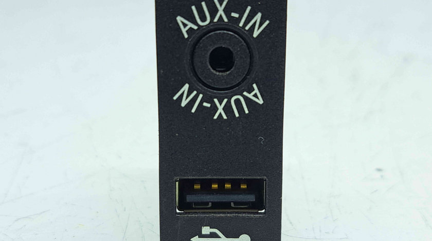 Conector auxiliar USB Bmw 3 (F30) [Fabr 2012-2017] 9229246