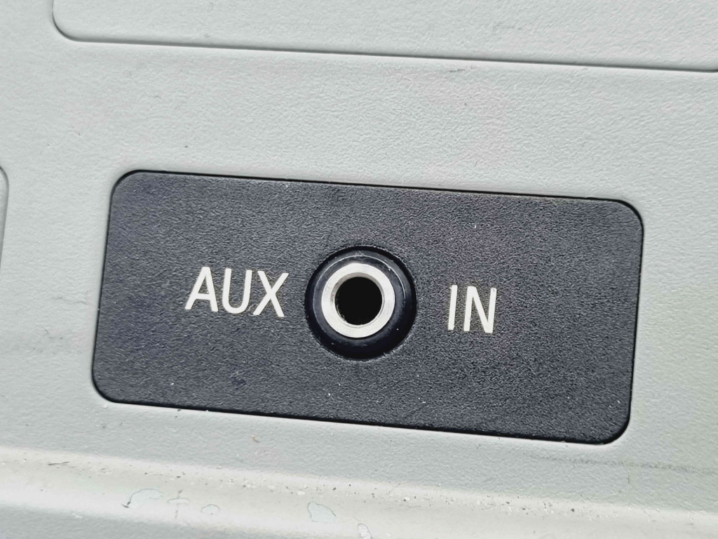 Conector auxiliar USB Bmw 5 (E60) [Fabr 2004-2010] 9117365