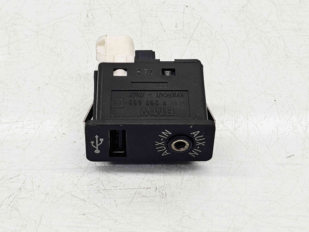 Conector auxiliar USB Bmw 5 Touring (F11) [Fabr 2011-2016] 9237653