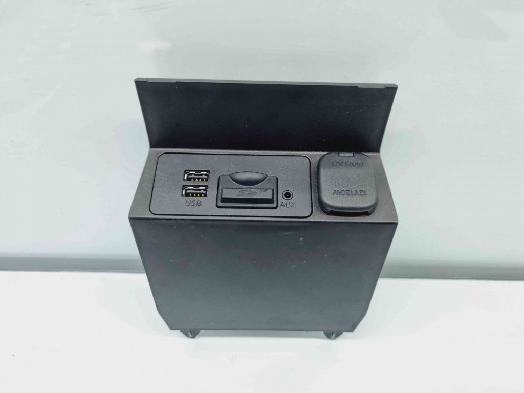 Conector auxiliar USB MAZDA 3 Fastback [Fabr 2003-2009] BHN2-644A1 BJA766EZ1B