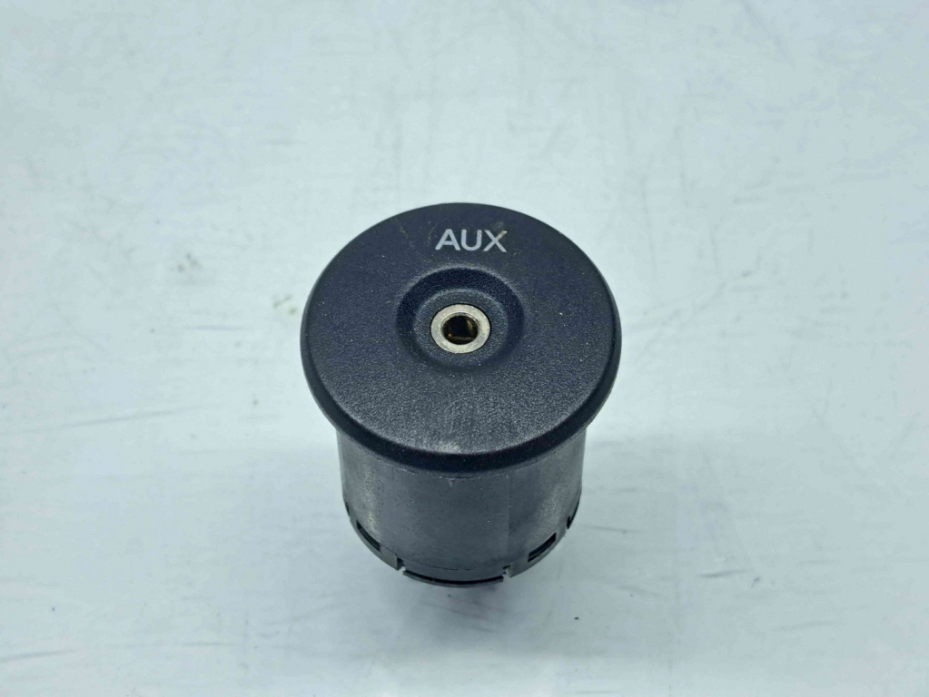 Conector auxiliar USB Nissan Qashqai [Fabr 2007-2014]
